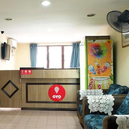 Hotel Surya Palace Куала Лумпур Екстериор снимка