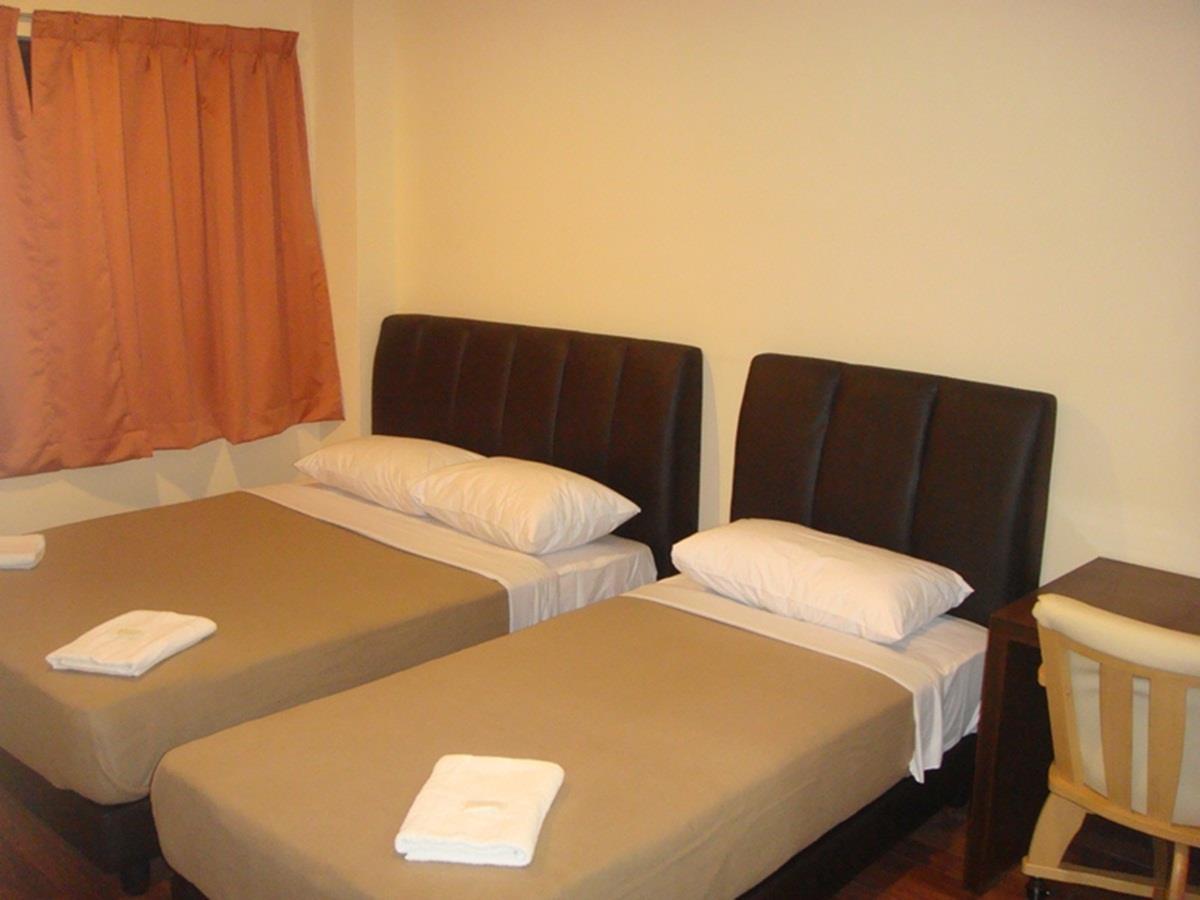 Hotel Surya Palace Куала Лумпур Екстериор снимка