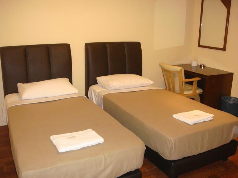 Hotel Surya Palace Куала Лумпур Екстериор снимка