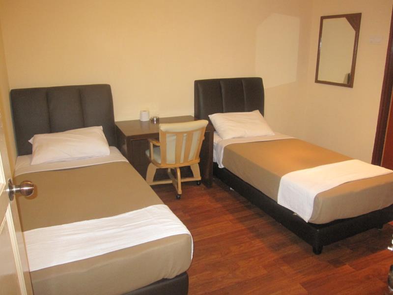 Hotel Surya Palace Куала Лумпур Екстериор снимка